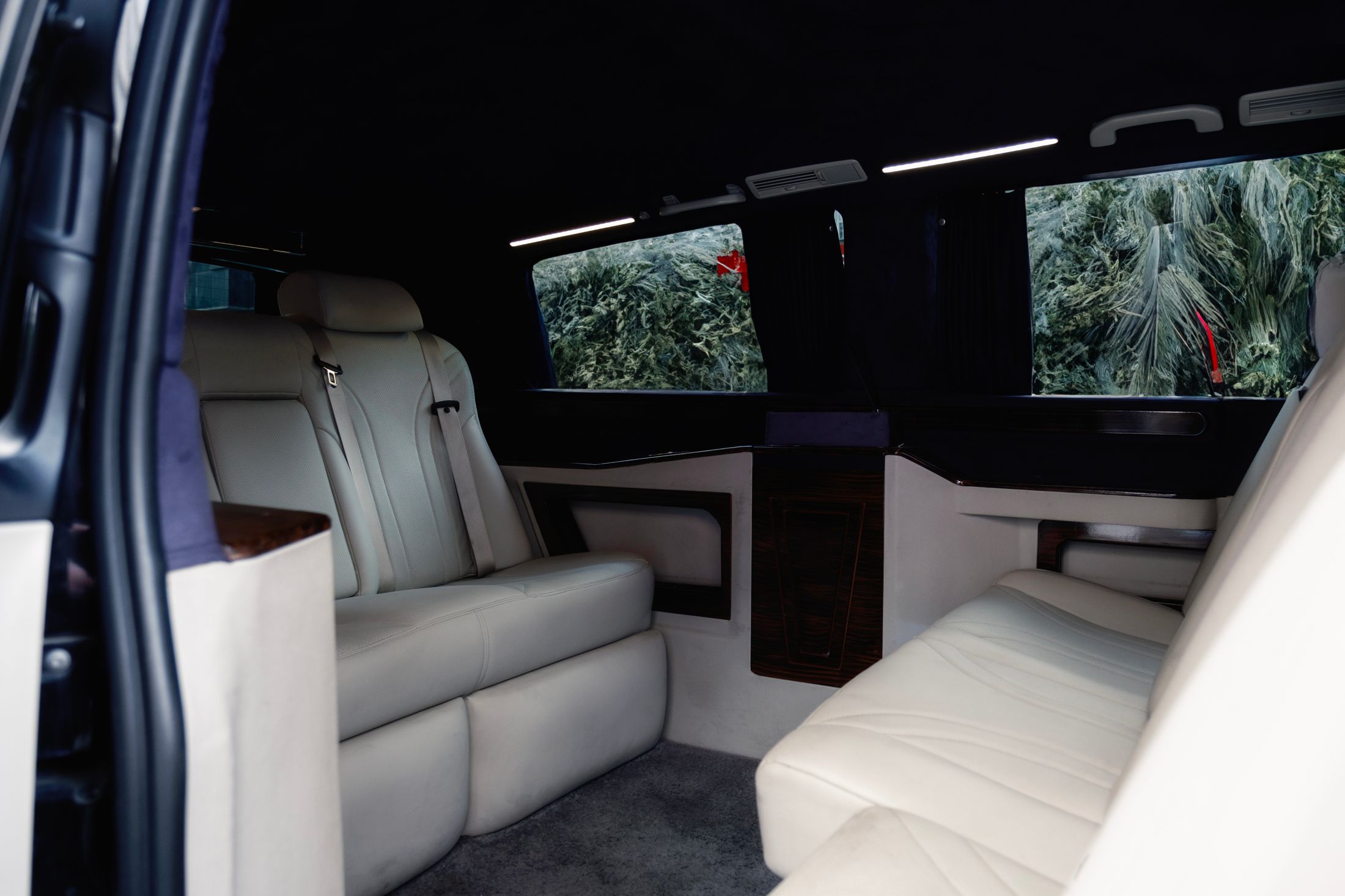 Luxe interieur van een personenbus